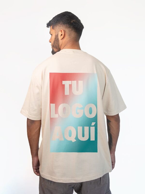 Remera Oversize con Estampa Posterior de hasta 30x50cm