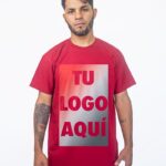 Remera bordó personalizada con tu logo estampado en DTF