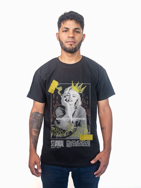 Remera negra con estampa de Marilyn Monroe