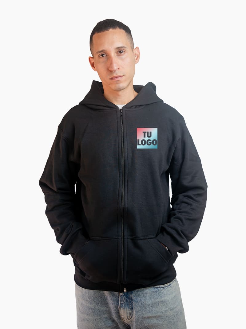Campera-Negra-con-estampa-frontal Campera friza invisible personalizada unisex negra con tu logo estampado en DTF