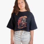 Crop Top Oversize negro con estampa de Inosuke de Kimetsu No Yaiba Demon Slayer
