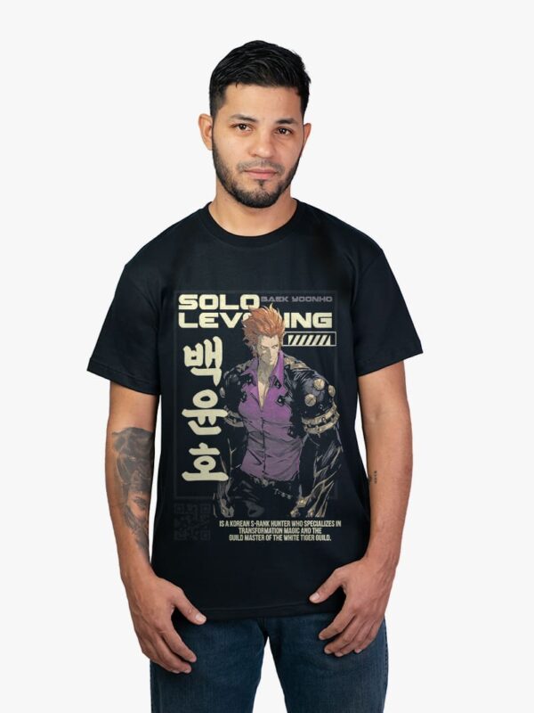 Remera negra con estampa de Baek Yoonho Solo Leveling