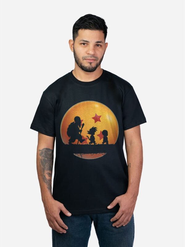 Remera negra con estampa de Roshi, Krilin y Goku de dragon ball