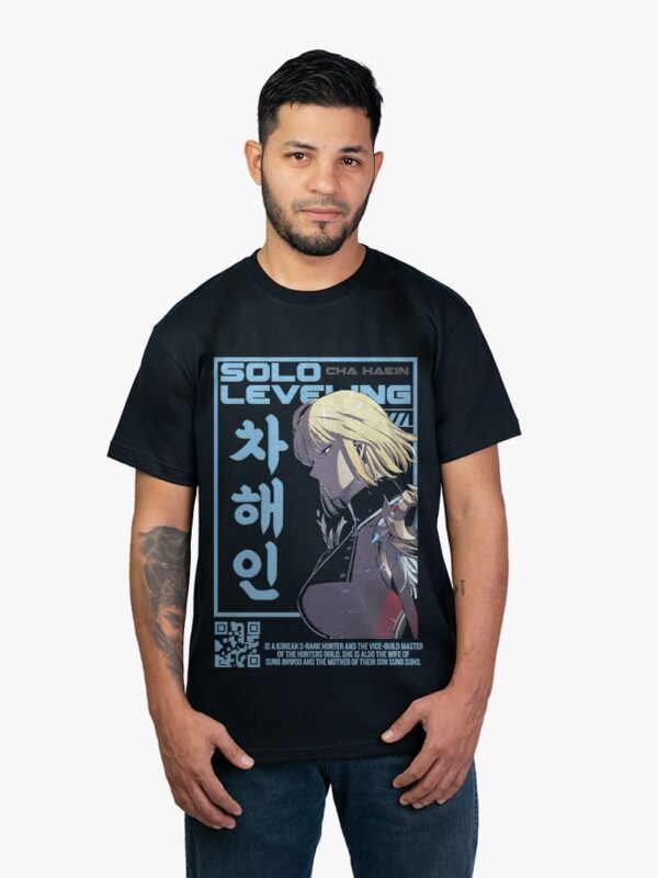 Remera negra con estampa de Cha Haein Solo Leveling