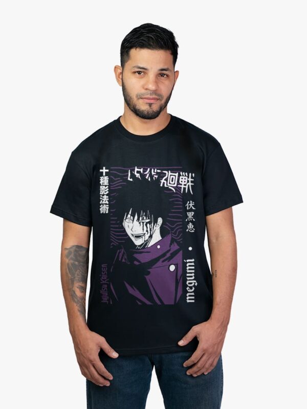 remera-de-megumi-de-jujutsu-kaisen Remera negra con estampa de Megumi de Jujutsu Kaisen