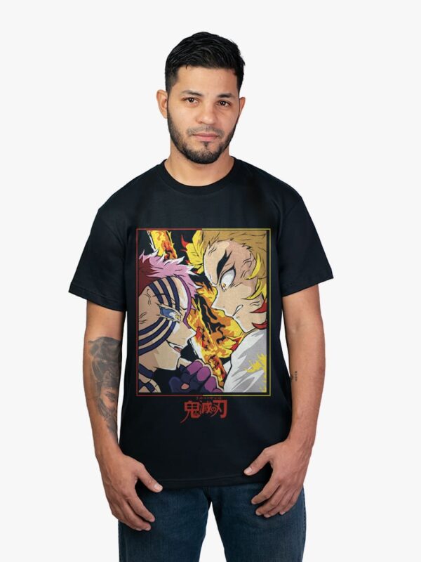 Remera negra con estampa de Rengoku y Akaza de Demon Slayer