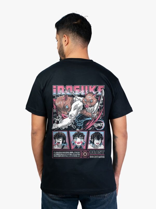 Remera negra con estampa de Inosuke Oiran de Kimetsu No Yaiba Demon Slayer
