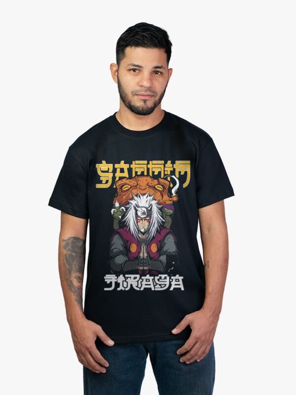 remera-jiraiya-de-anime-naruto Remera negra con estampa de Jiraiya de Naruto