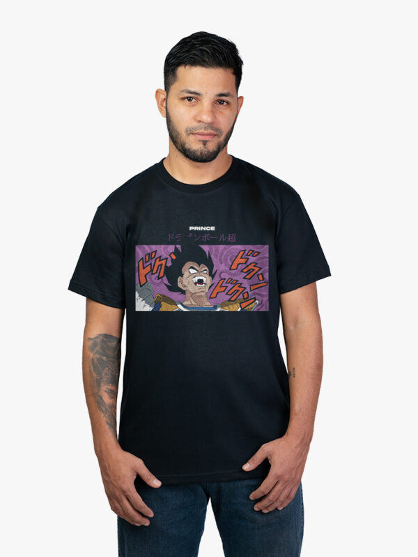 Remera negra con estampa de Vegeta de anime Dragon Ball