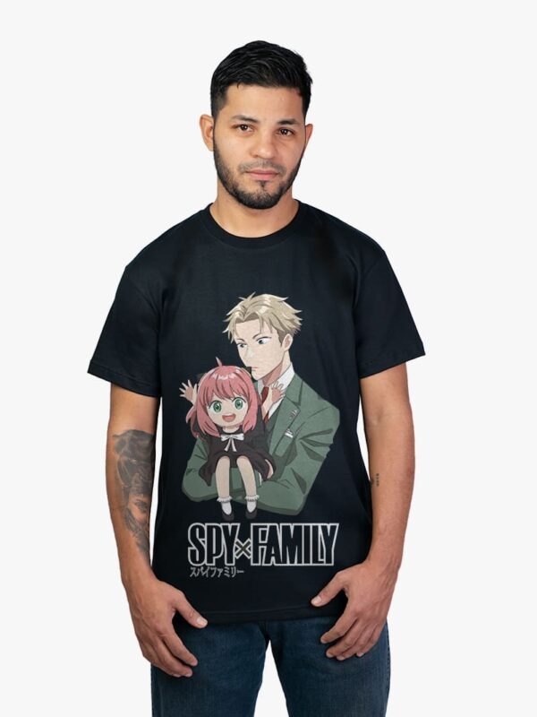 Remera negra con estampa de Anya y Loid de Spy x Family