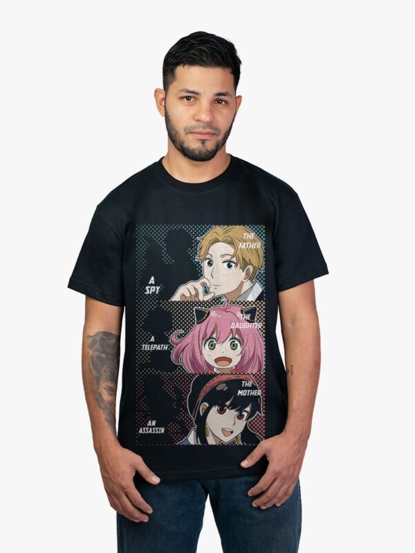 Remera negra con estampa de Familia Forger de Spy x Family
