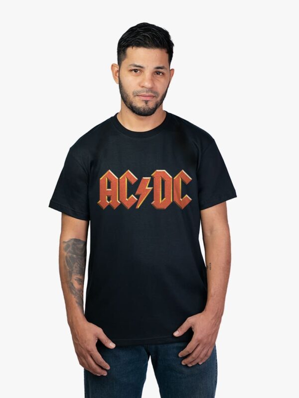 Remera de rock ACDC con logo efecto bisel